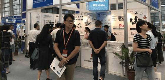 深圳自攻螺丝生产厂家带您见证2018宝博会的精彩瞬间
